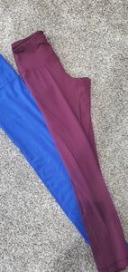 2 pairs of Yogalicious leggings